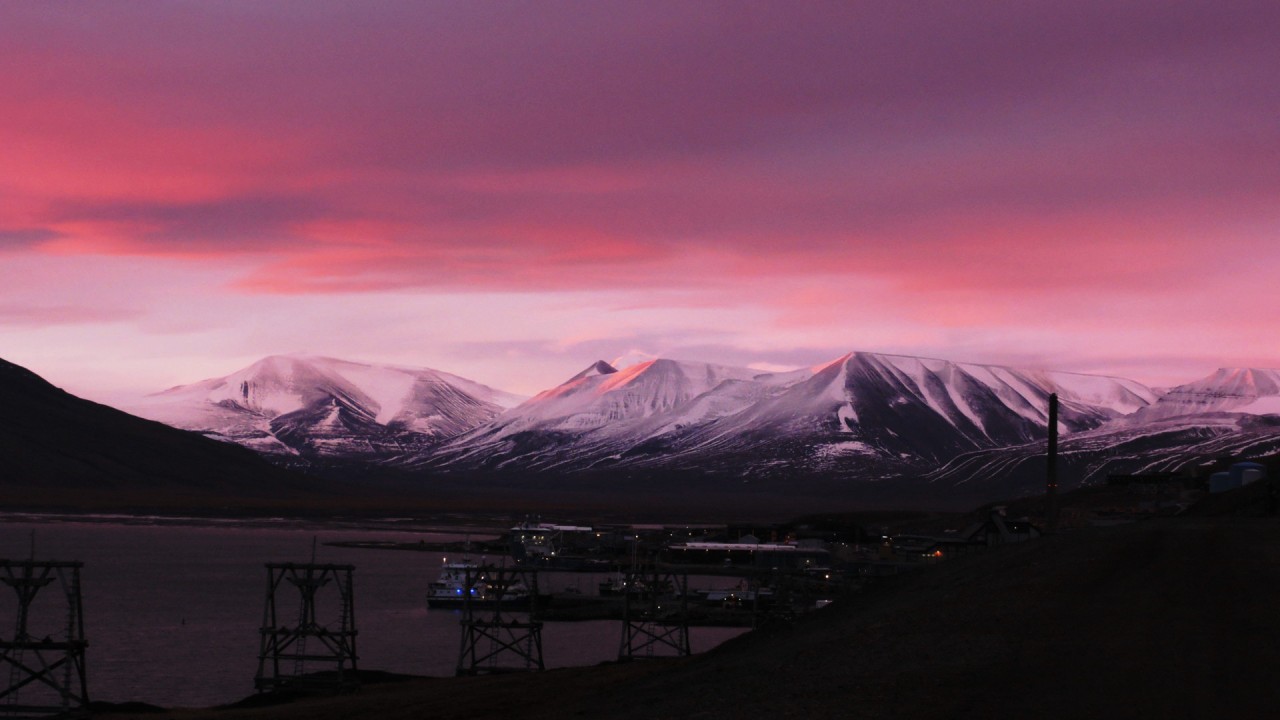 Sunrise in Adventdalen, Svalbard